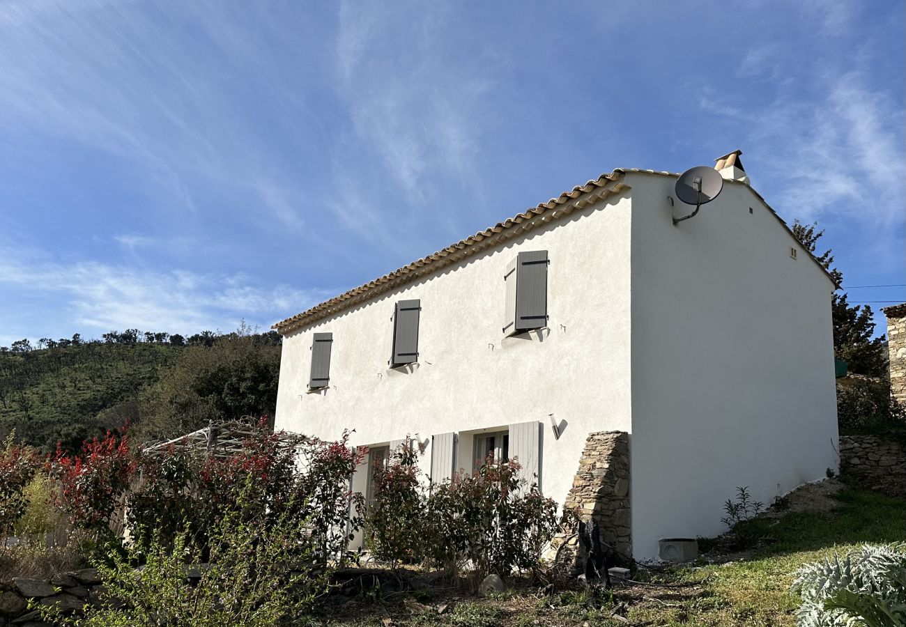 Villa in Grimaud - Villa La Ruine - Etoiles du Sud