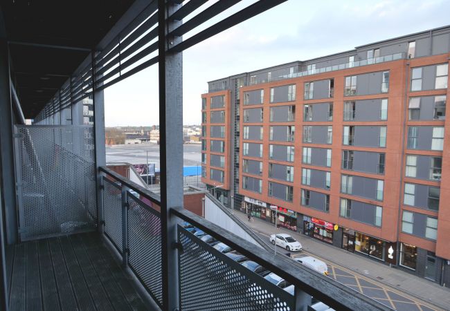 Apartment in Birmingham - ★ Central Arcadian One Bedroom - Sofa Bed - Balcony - City Centre