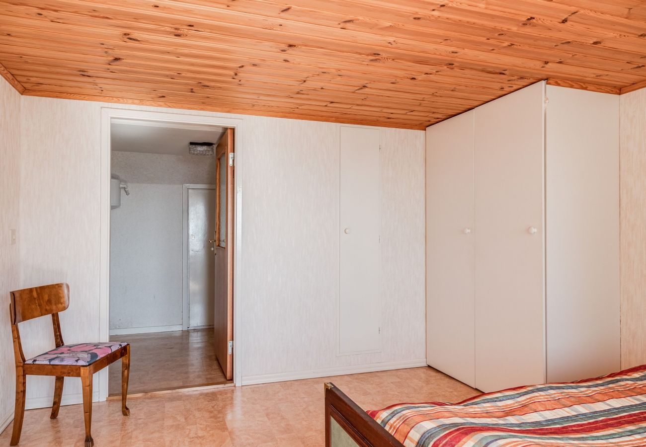 House in Oskarshamn -  Lovely holiday home with a sea view| SE05036