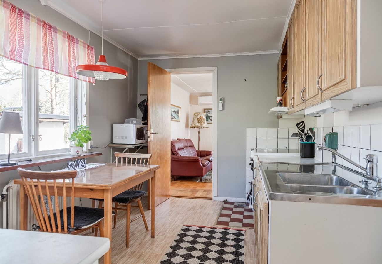 House in Oskarshamn -  Lovely holiday home with a sea view| SE05036