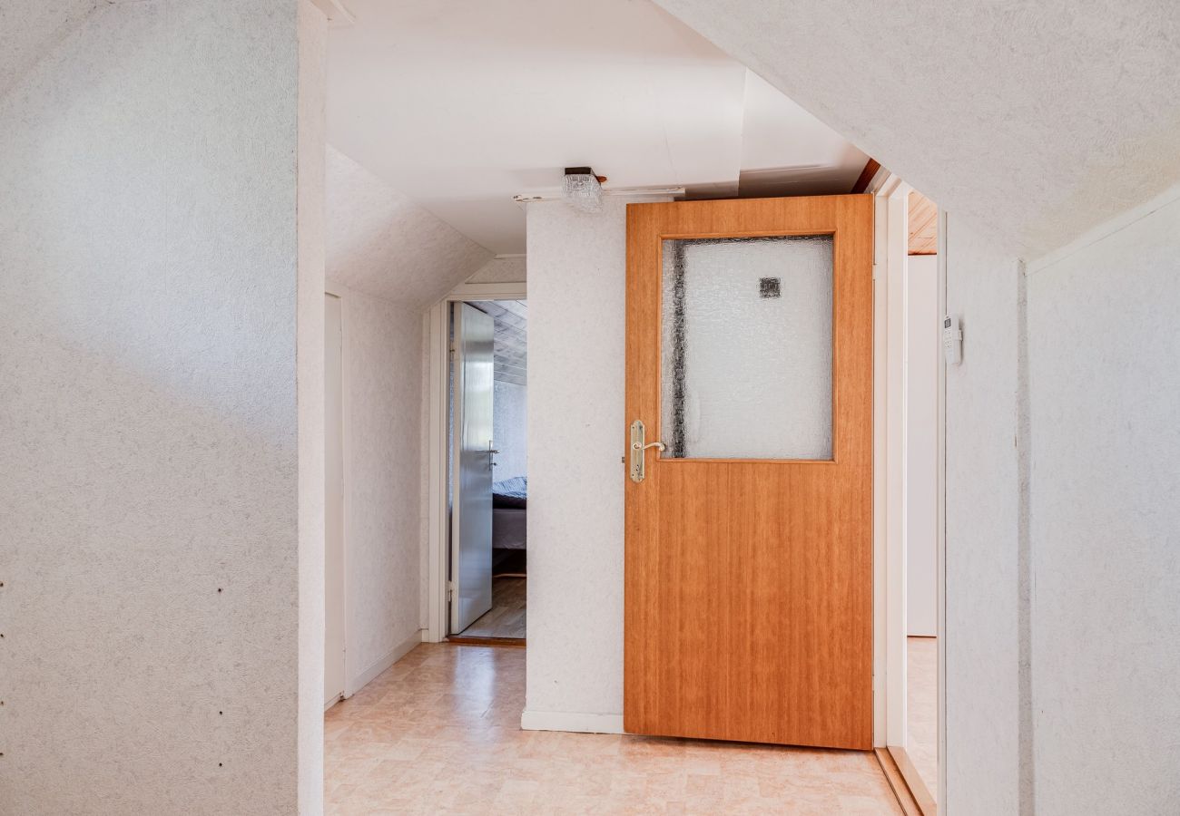 House in Oskarshamn -  Lovely holiday home with a sea view| SE05036