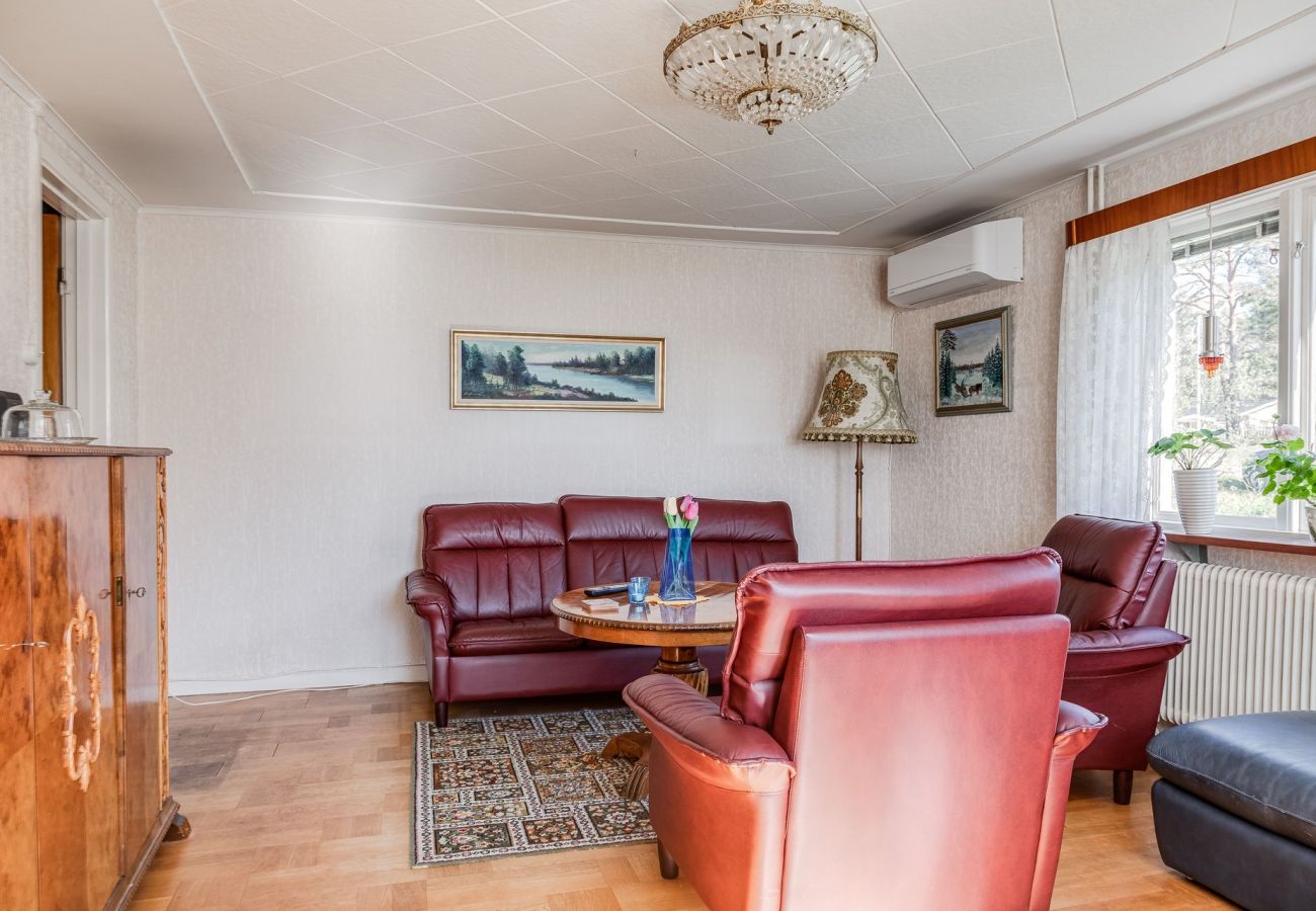 House in Oskarshamn -  Lovely holiday home with a sea view| SE05036