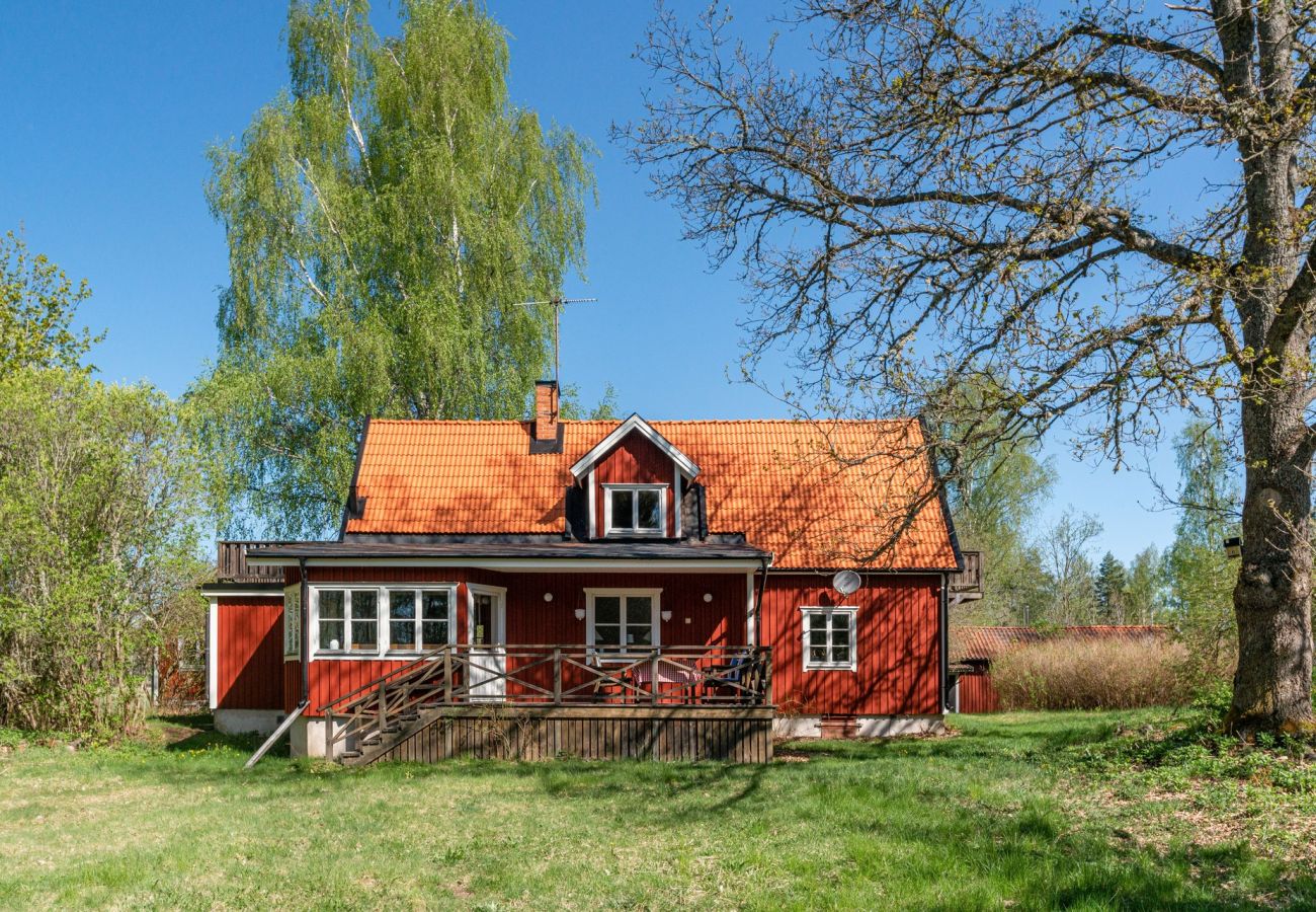 House in Nykvarn - Cozy house with secluded location in Taxinge Edetorp, Nykvarn | SE13024.