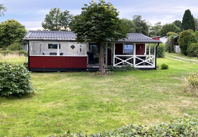 House in Bergkvara - Nice holiday home in Skäppevik with sea view | SE05037