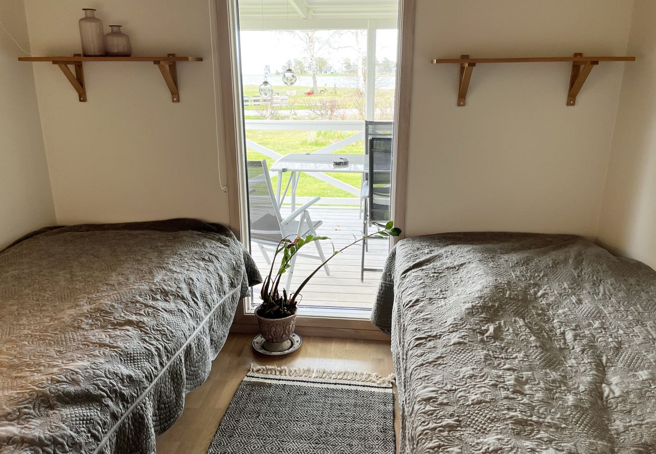 House in Bergkvara - Nice holiday home in Skäppevik with sea view | SE05037