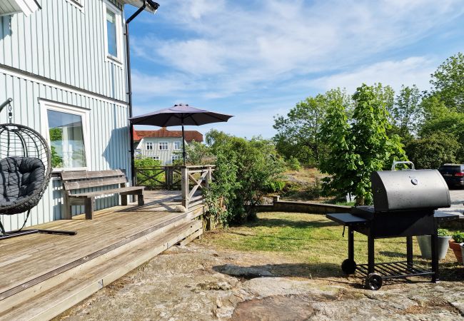 House in Hönö - Spacious archipelago house for two families, Hönö | SE09036