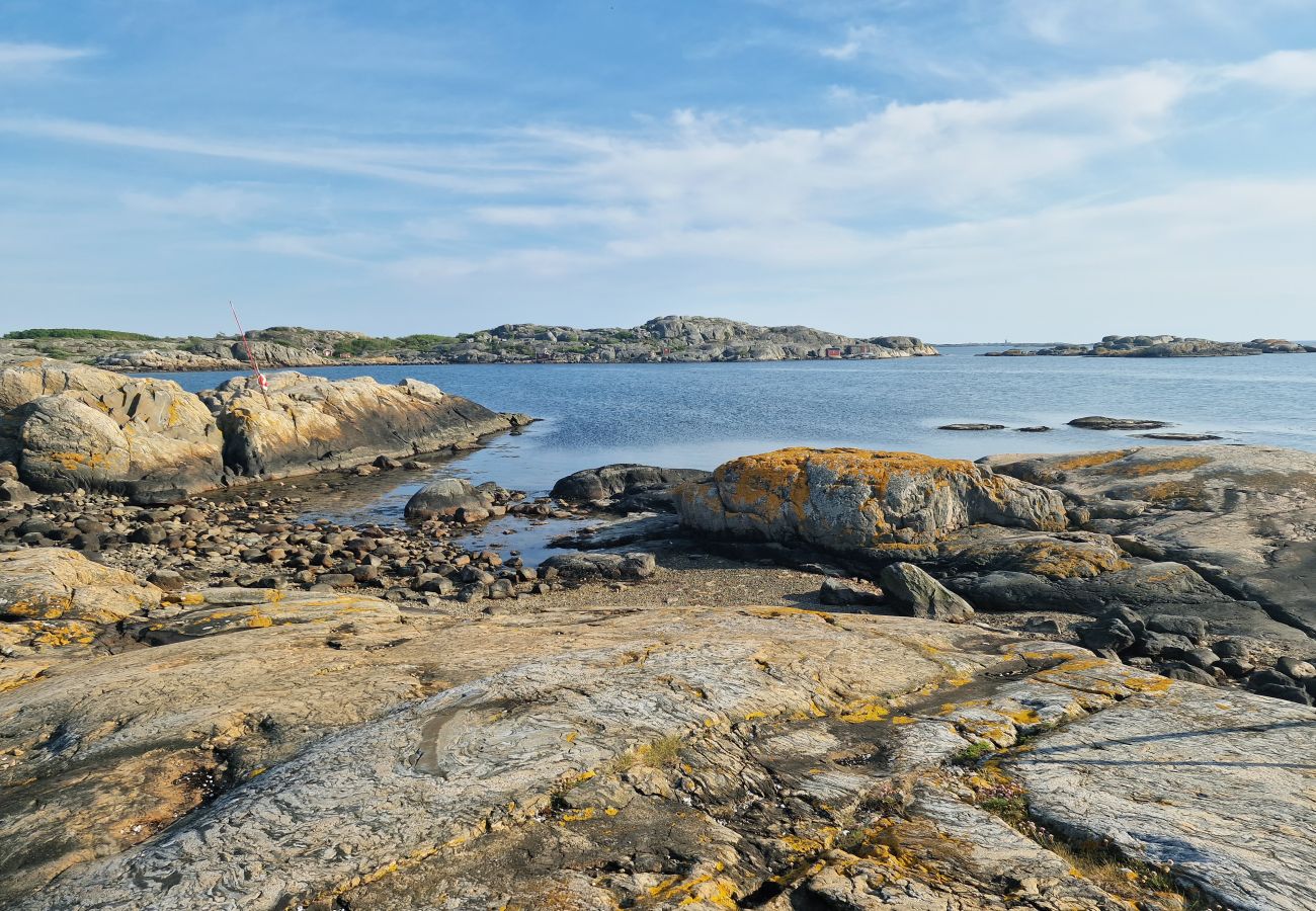 House in Hönö - Spacious archipelago house for two families, Hönö | SE09036