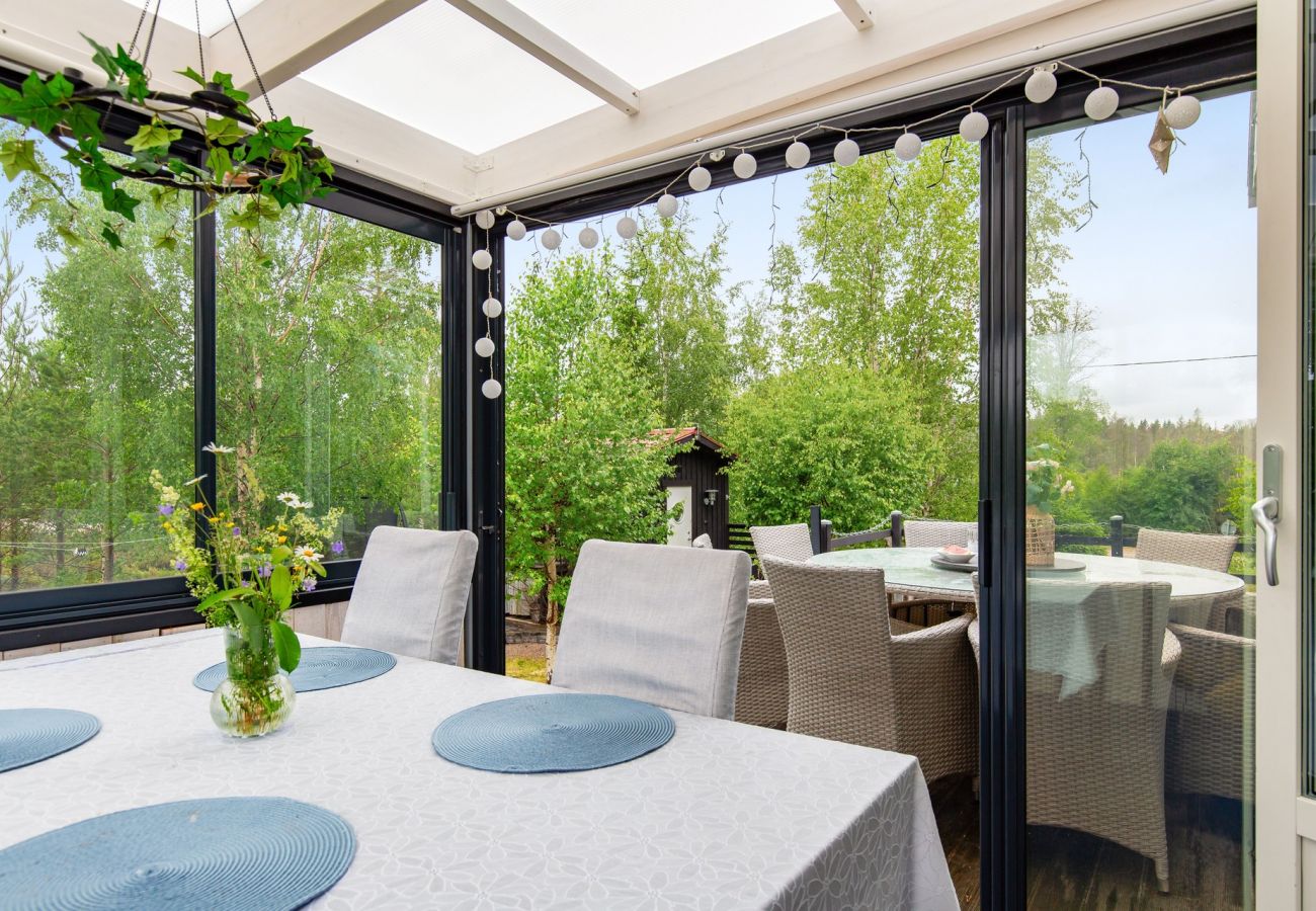 House in Axmar - Holiday home in Axmar, Gävle with 10 beds | SE20004