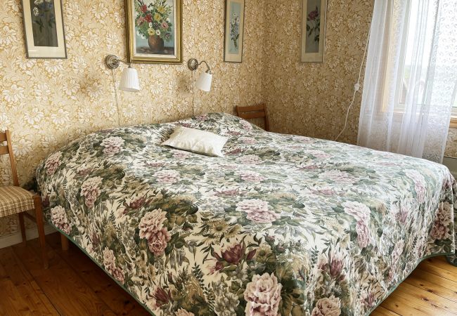 House in Gullringen - Cozy red cottage in the countryside outside Vimmerby I SE05038 House in Gullringen - Cozy red cottage in the countryside outside Vimmerby I SE05038