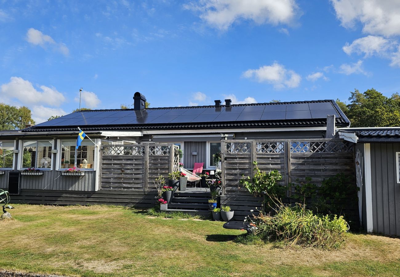 House in Tanumshede - Unique villa with spa and sauna in Tanumshede | SE09038
