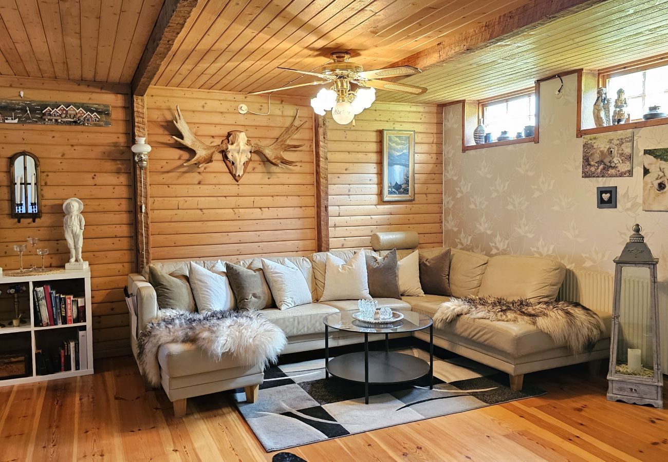 House in Tanumshede - Unique villa with spa and sauna in Tanumshede | SE09038
