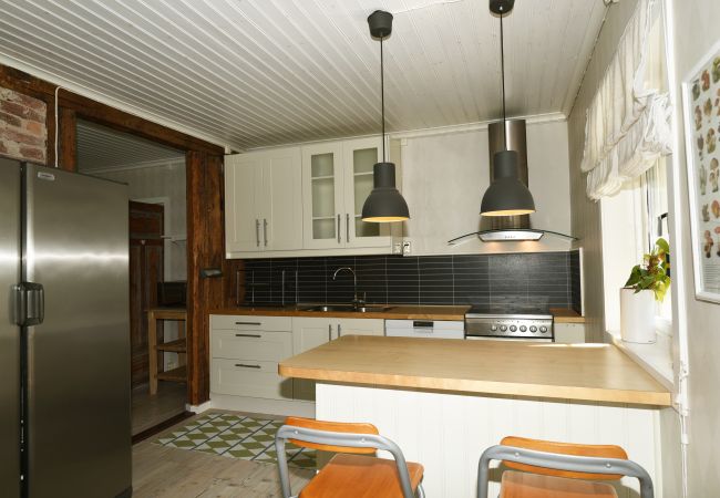 House in Tidaholm - Cozy cottage near fishing paradise and untouched nature | SE08048