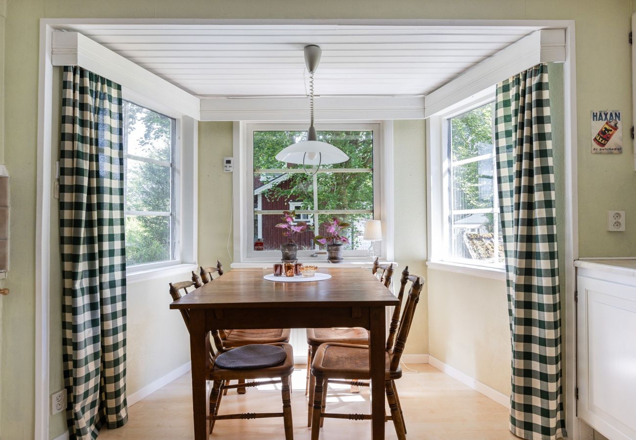 House in Ljungby - Nice holiday home in a secluded location by Bolmen, Ljungby | SE06060