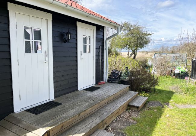 House in Färjestaden - Cozy cottage in Färjestaden with proximity to the sea I SE04031