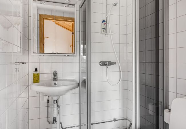 House in Knutby - Beautiful house next to Burvik Golf of a high standard with a lake view | SE13010 House in Knutby - Beautiful house next to Burvik Golf of a high standard with a lake view | SE13010