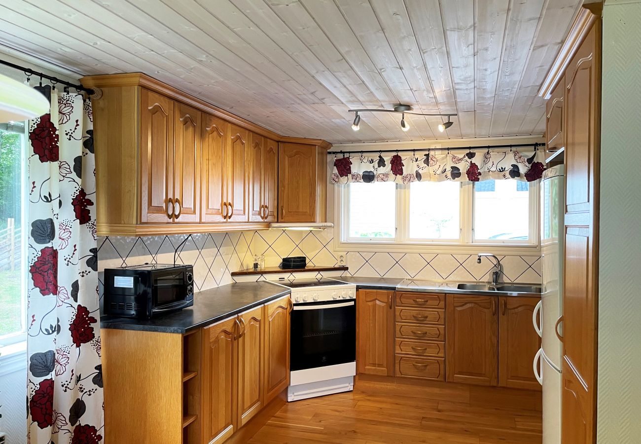House in Ljungby - Nice holiday home in Tallbacken outside Ljungby | SE06059
