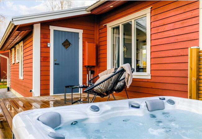 House in Ljungbyholm - Renovated cottage with SPA located 200 m from the sea | SE05039 House in Ljungbyholm - Renovated cottage with SPA located 200 m from the sea | SE05039