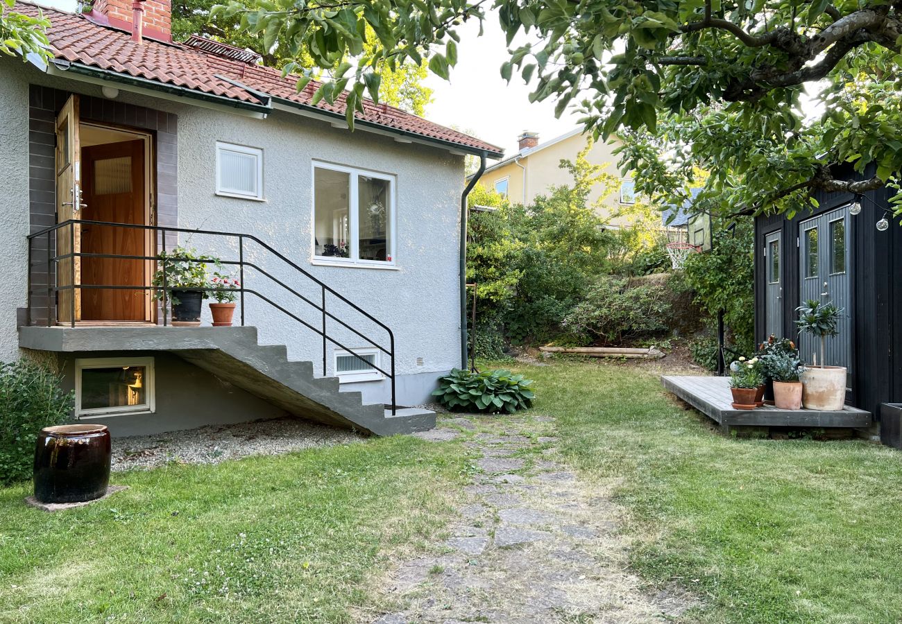 House in Älvsjö - Holiday home in Älvsjö near Stockholm | SE13028