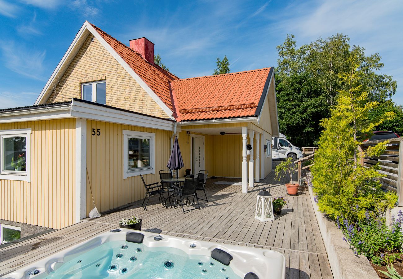 House in Ockelbo - Modern and well-equipped holiday home in Ockelbo | SE20005