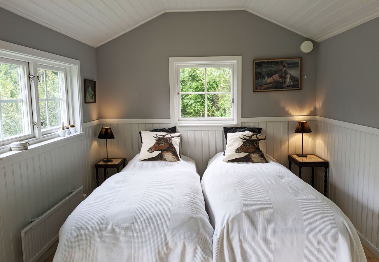 House in Svängsta - Cozy cottage with beautiful garden in Svängsta, Blekinge | SE03011