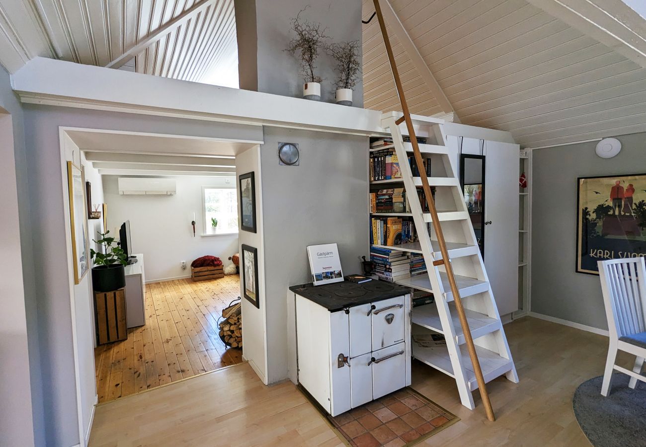 House in Svängsta - Cozy cottage with beautiful garden in Svängsta, Blekinge | SE03011