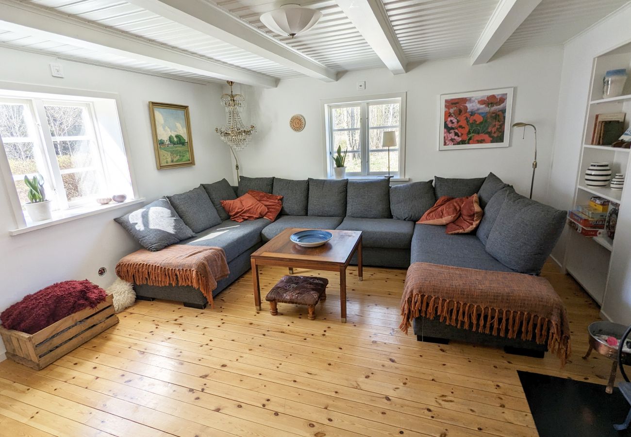 House in Svängsta - Cozy cottage with beautiful garden in Svängsta, Blekinge | SE03011