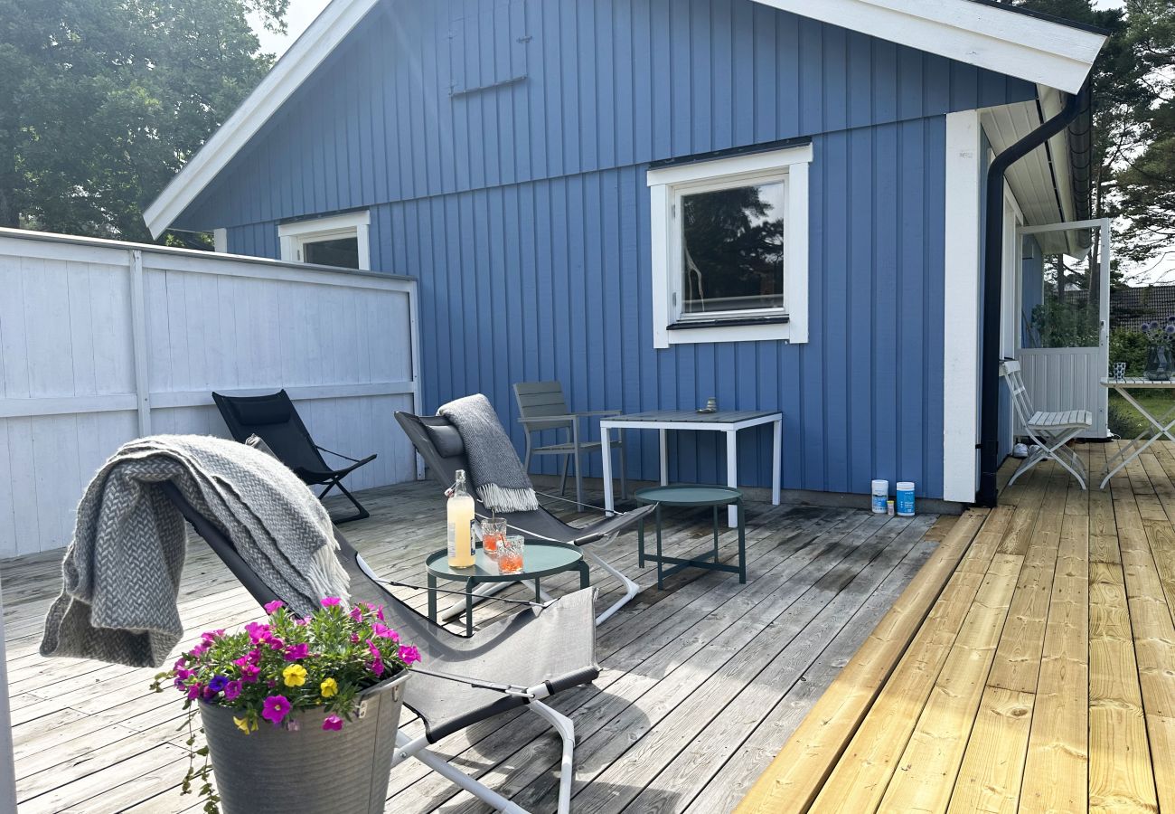 House in Visby - Fresh Pool House in Brisund near Visby | SE12023
