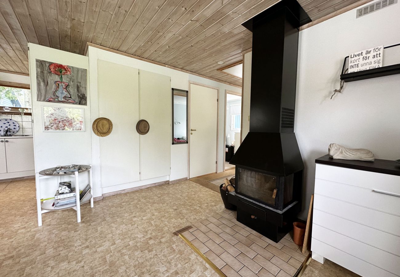 House in Visby - Fresh Pool House in Brisund near Visby | SE12023