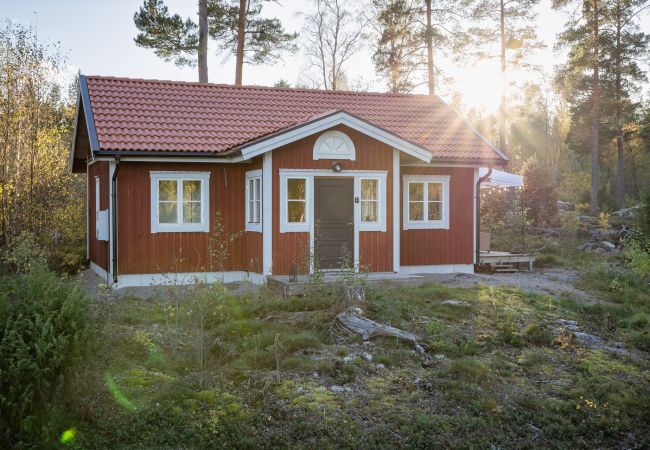 House in Rånäs - Cozy house with nature as a neighbour, Rånäs-Rimbo | SE13038