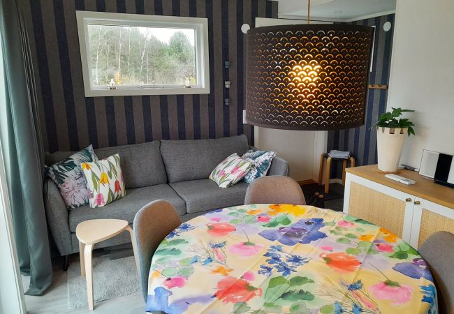 House in Eldsberga - Nice little cottage in picturesque Tönnersa beach village, near Halmstad | SE02097