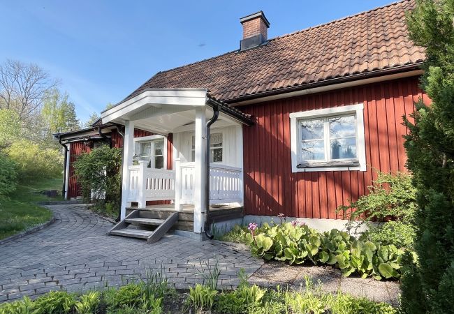  in Alsterbro - Red cottage with a nice view of the landscape, at Aboda Klint | SE05064