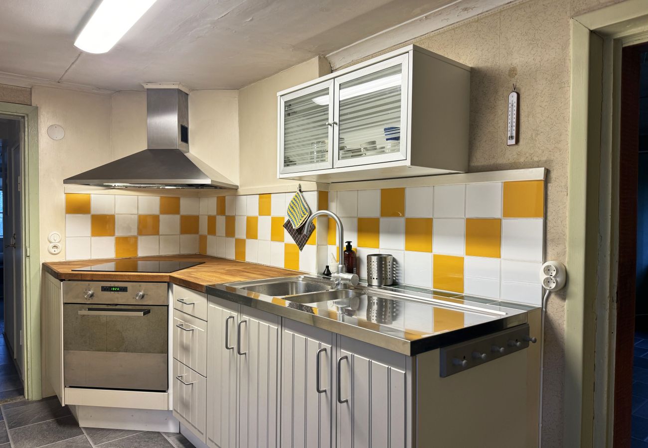 House in Romakloster - Genuine Gotland house with large garden in Roma | SE12026