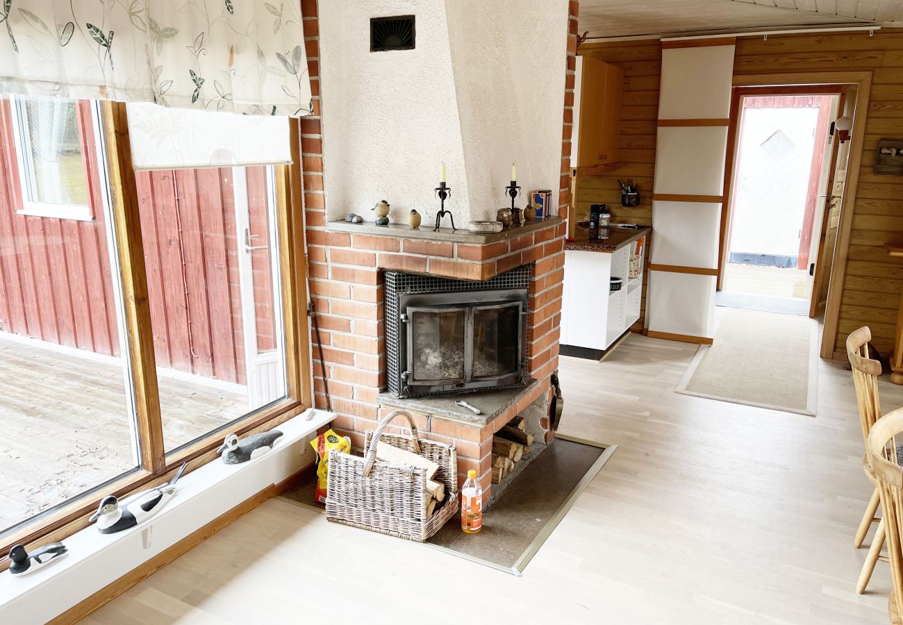 House in Löttorp - Cozy cottage close to the sea and fine sandy beaches east of Löttorp | SE04047