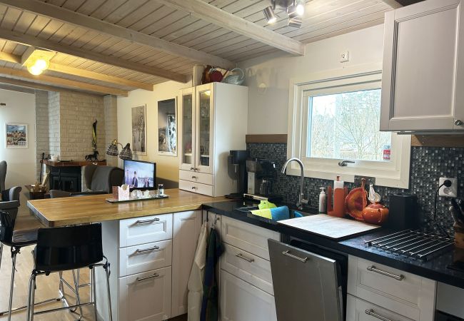 House in Hagby - Nice cottage located in Sandvik, 100 meters from a bay | SE05070