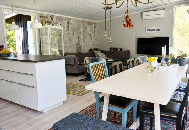 House in Lärbro - Nice cottage in Lärbro, 150 m from one of Gotland's quietest beaches | SE12051 House in Lärbro - Nice cottage in Lärbro, 150 m from one of Gotland's quietest beaches | SE12051