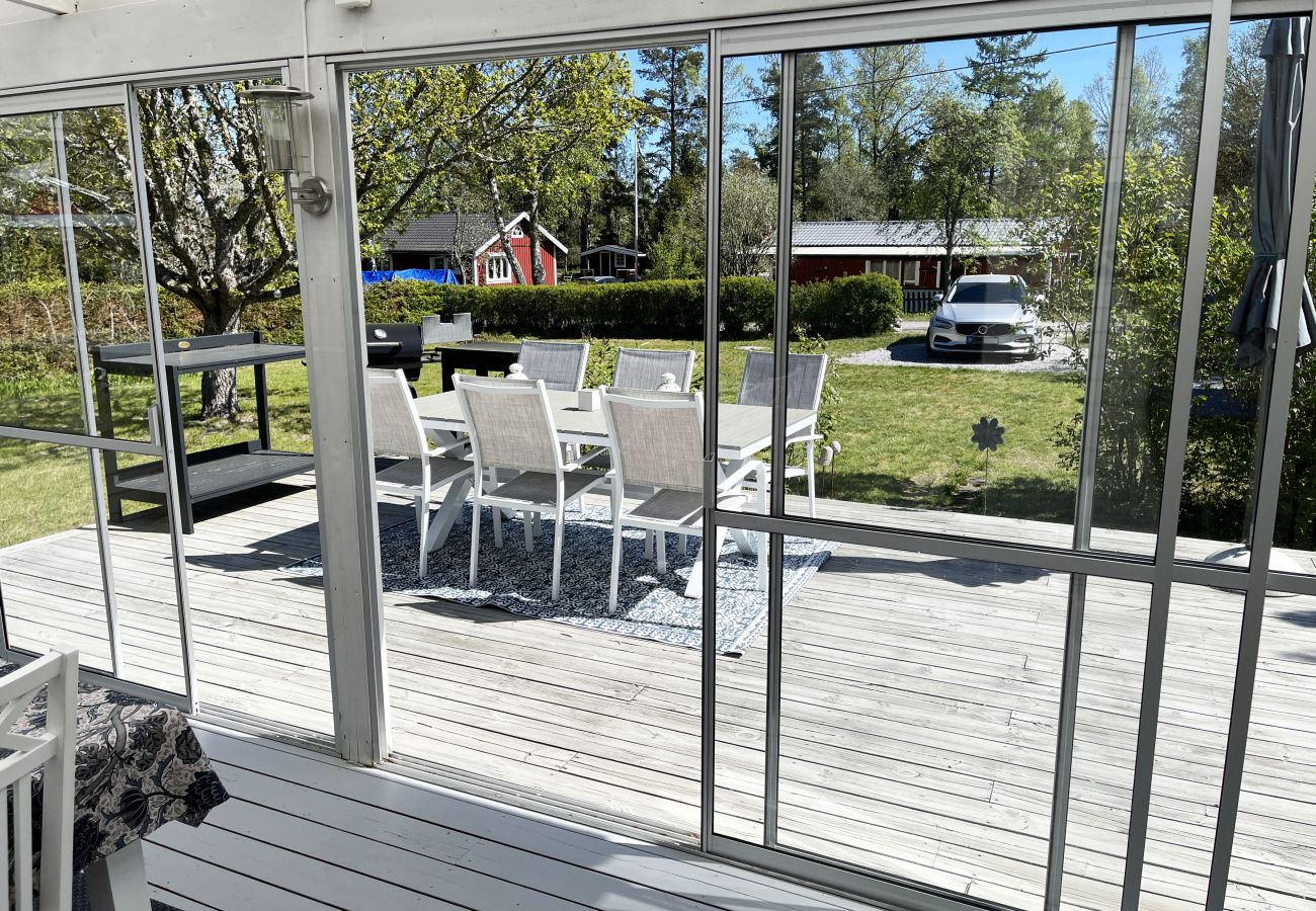 House in Västervik - Nice house with guest house 150 meters from the sea outside Västervik | SE05073