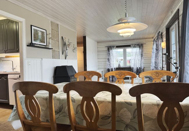 House in Dalskog - Cozy cottage with a view of Teåkersjön | SE17014 House in Dalskog - Cozy cottage with a view of Teåkersjön | SE17014