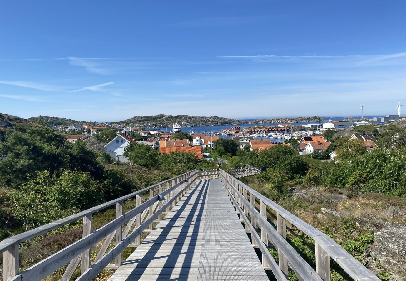 House in Rönnäng - Large villa with sea view in Rönnäng | SE09078