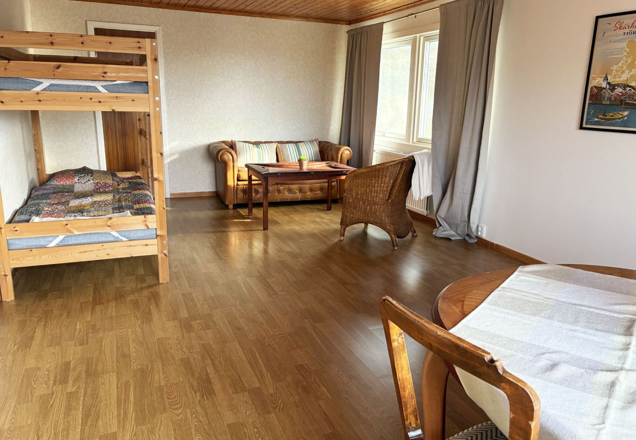 House in Rönnäng - Large villa with sea view in Rönnäng | SE09078