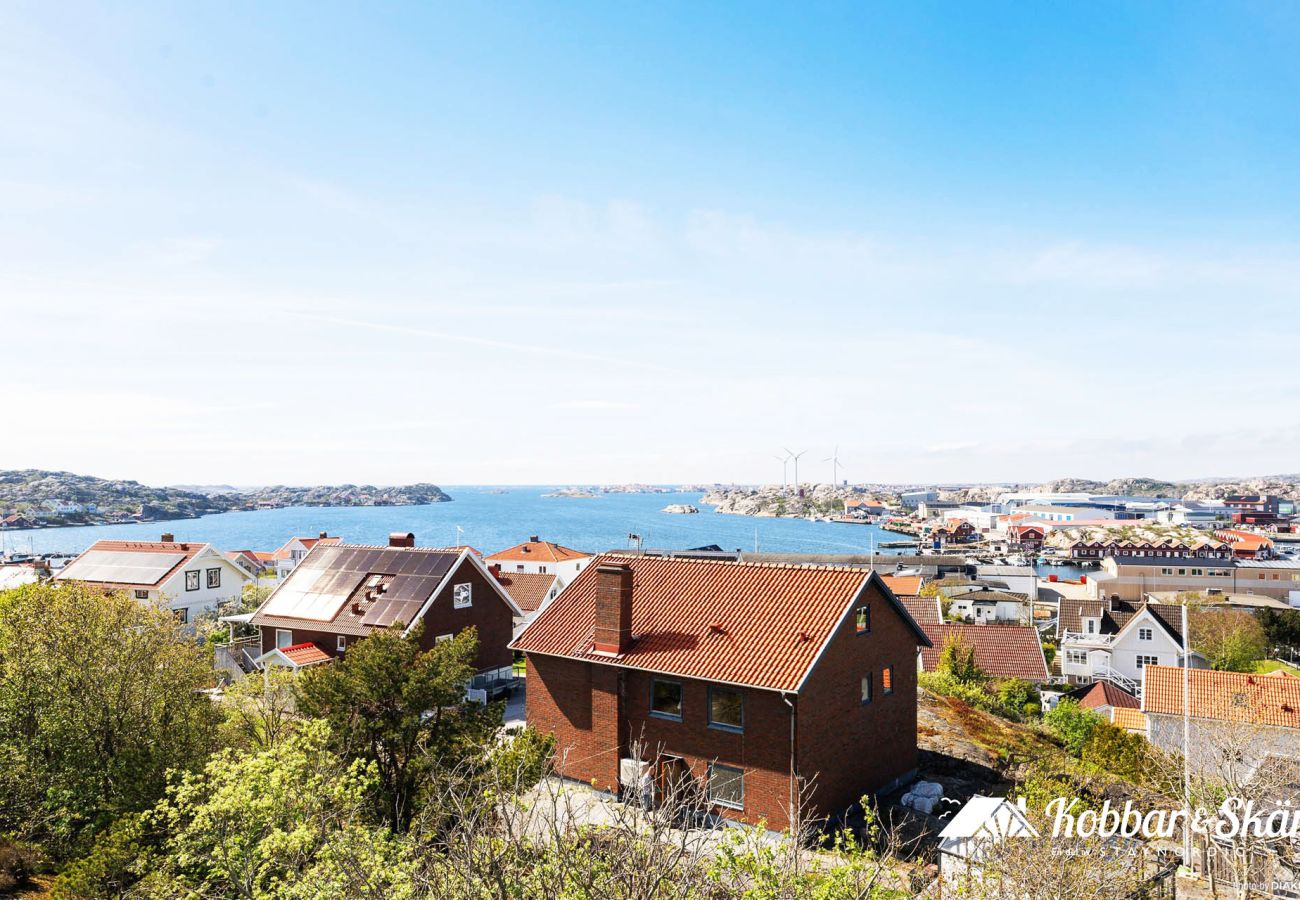 House in Rönnäng - Large villa with sea view in Rönnäng | SE09078