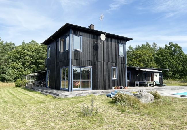 House in Byxelkrok - Fantastic house with pool and tennis court near Byxelkrok | SE04053 House in Byxelkrok - Fantastic house with pool and tennis court near Byxelkrok | SE04053
