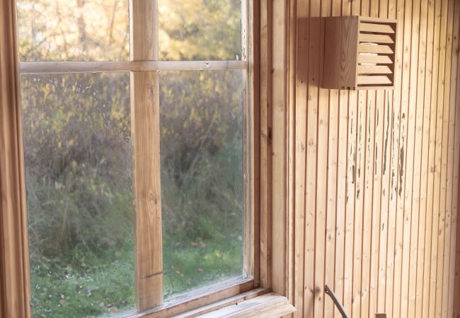 House in Marieholmsbruk - Family Friendly Cottage by the Lake in Småland – Perfect for Large Groups   SE06078 House in Marieholmsbruk - Family Friendly Cottage by the Lake in Småland – Perfect for Large Groups   SE06078