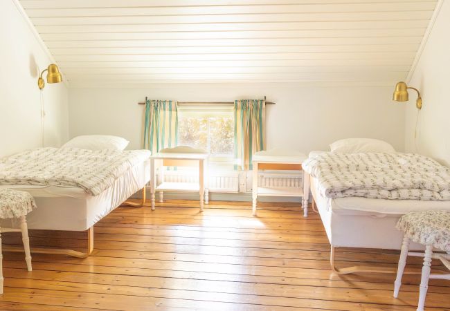 House in Marieholmsbruk - Family Friendly Cottage by the Lake in Småland – Perfect for Large Groups   SE06078 House in Marieholmsbruk - Family Friendly Cottage by the Lake in Småland – Perfect for Large Groups   SE06078