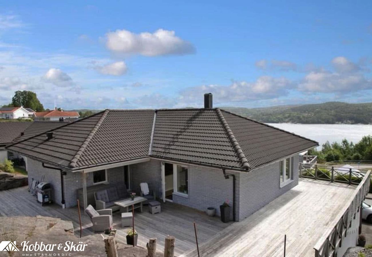 House in Svanesund - Modern villa with sea view in Svanesund | SE09101