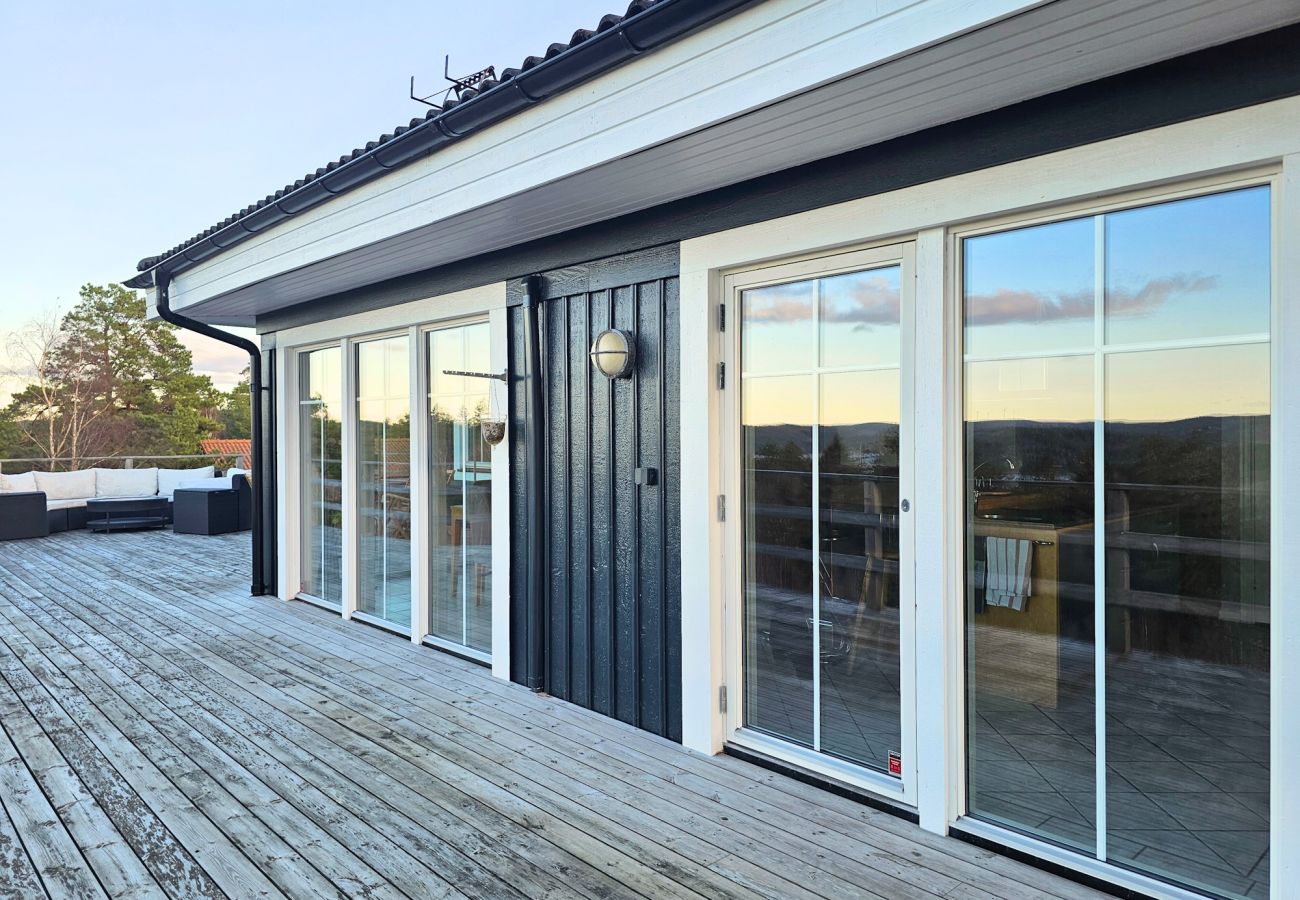 House in Henån - Villa with beautiful view and sauna in Henån | SE09106