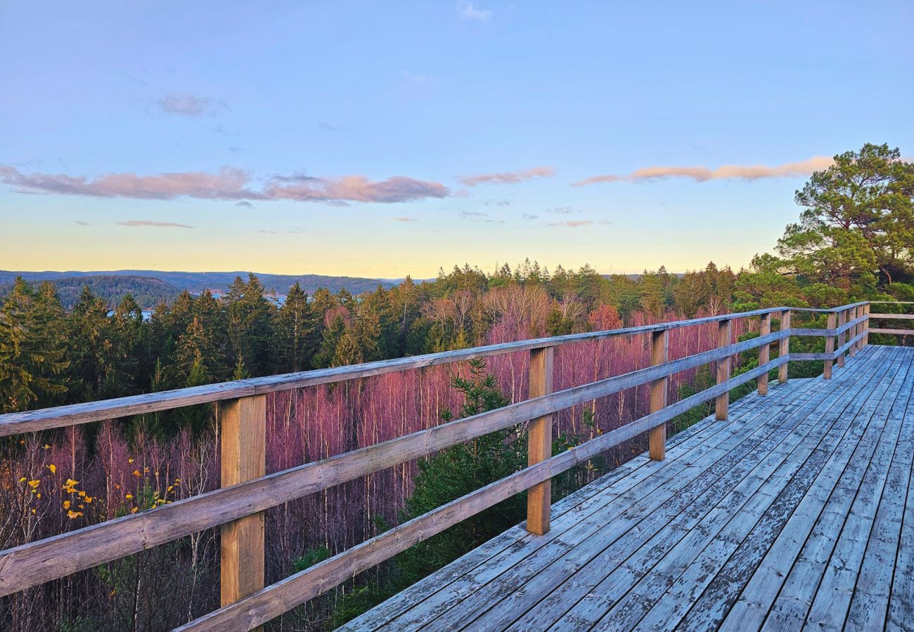 House in Henån - Villa with beautiful view and sauna in Henån | SE09106