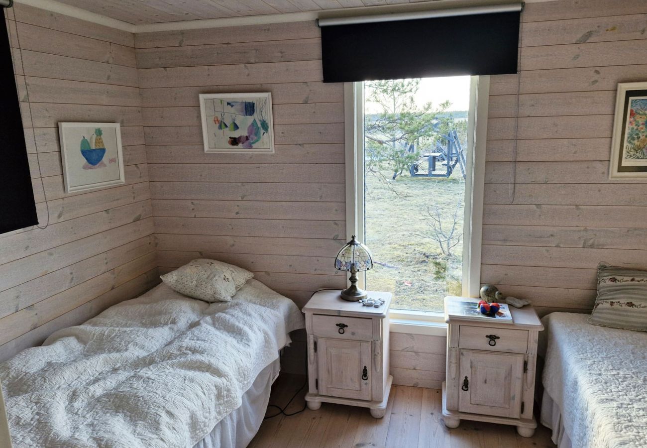 House in Lärbro - Well-equipped Holiday Home in a Peaceful Setting on Northern Gotland | SE12055