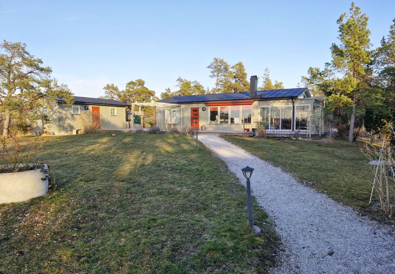 House in Lärbro - Well-equipped Holiday Home in a Peaceful Setting on Northern Gotland | SE12055
