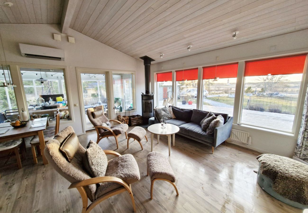 House in Lärbro - Well-equipped Holiday Home in a Peaceful Setting on Northern Gotland | SE12055