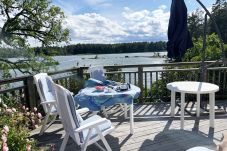 House in Loftahammar - Modern Cottage with Lakeside Location...